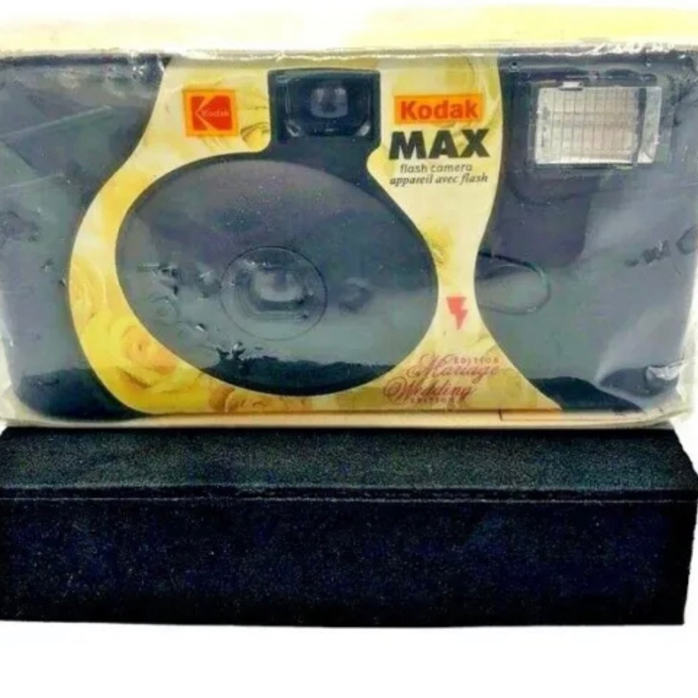 Kodak MAX Disposable Single Use Flash Camera Wedding Edition W/ 27 Exposure Roll